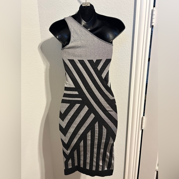 BEBE black & silver one shoulder bodycon dress, Sz Small, metallic party dress - Picture 5 of 5